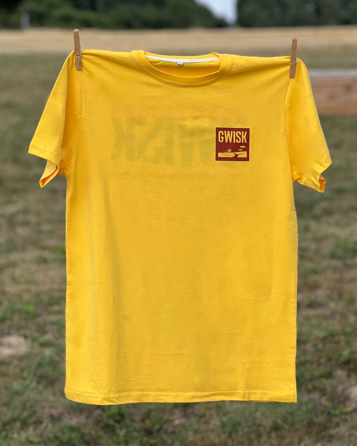 T-Shirt Chilling Club jaune