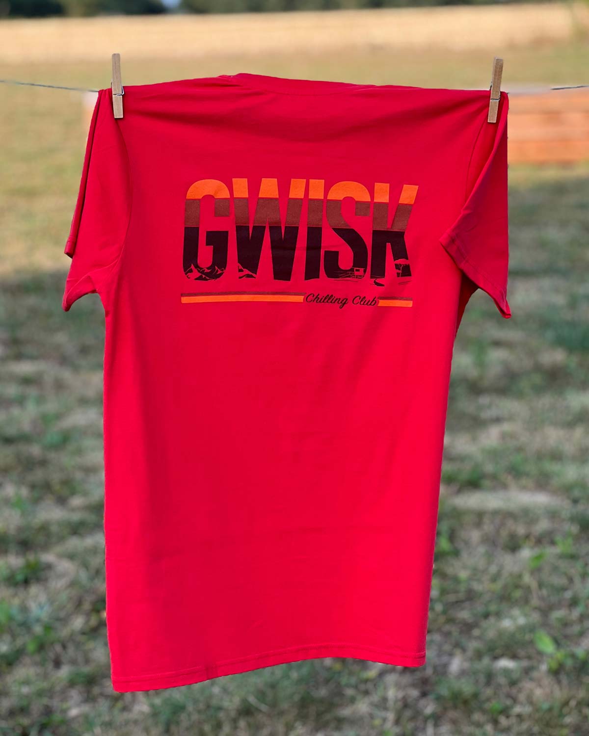 T-Shirt Chilling Club rouge