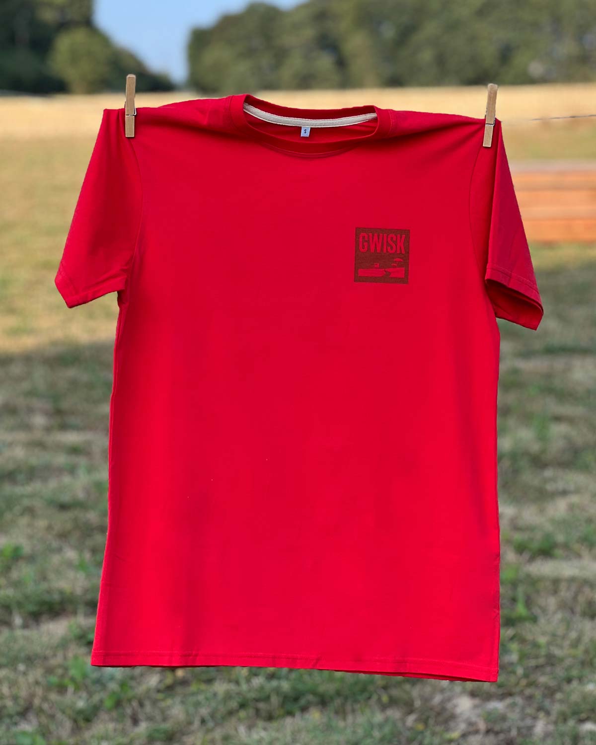 T-Shirt Chilling Club rouge